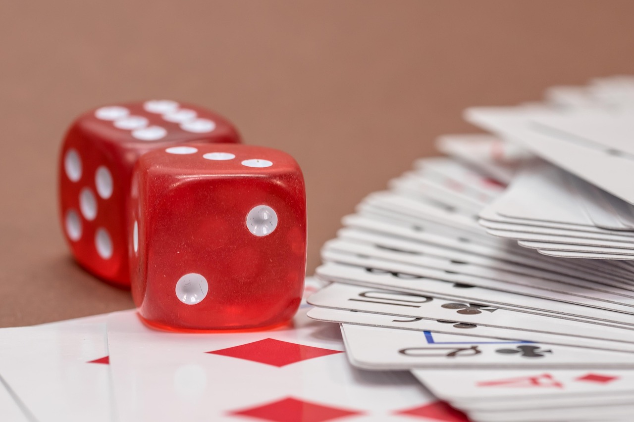 The Real Difference Between Slots, Poker, and Sports Betting