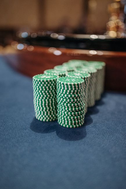 Slot Volatility Explained: Why Big Wins Feel Impossible
